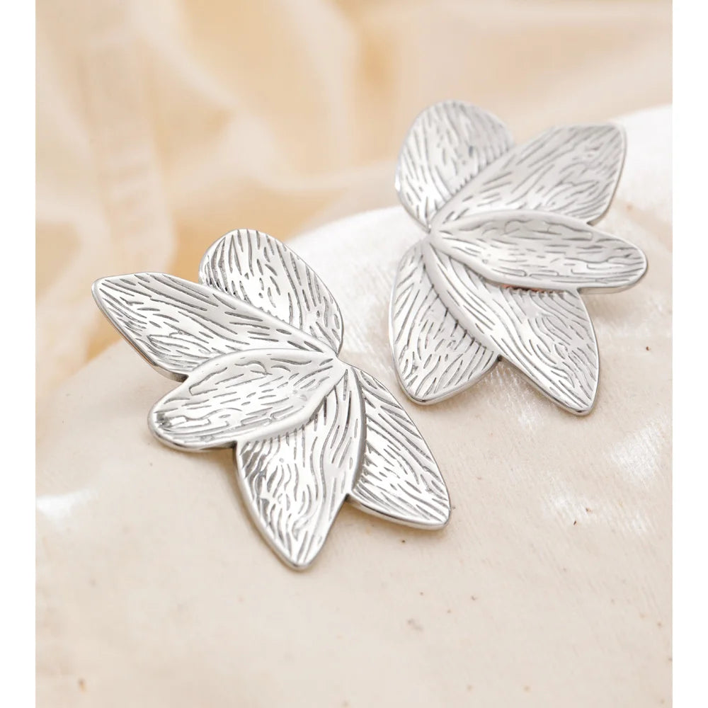 Flower Earrings — Gold-Plated Stainless Steel · PS1717