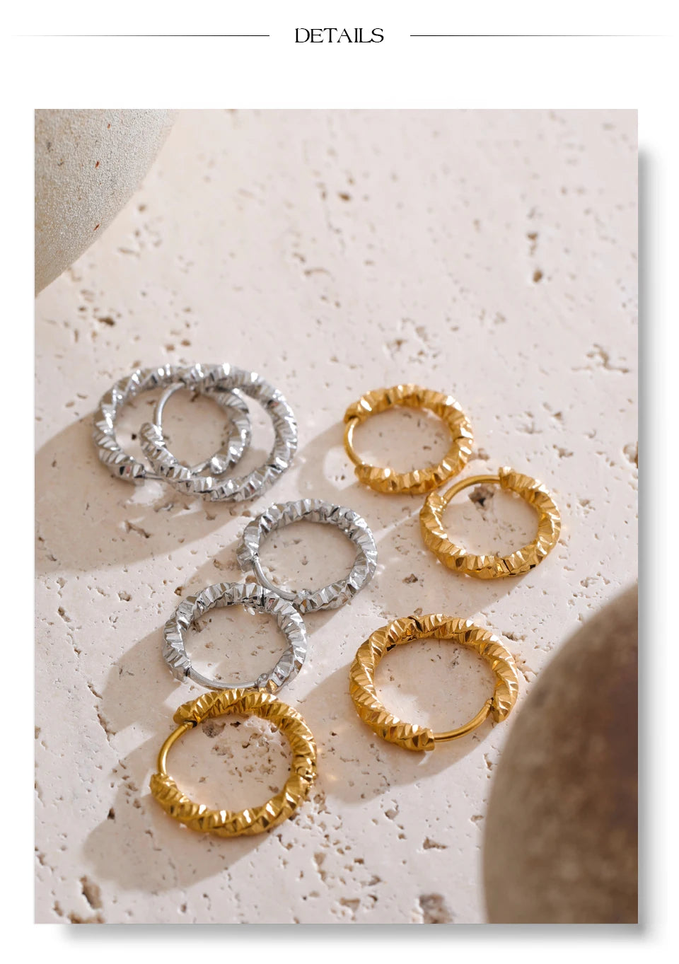 Geometric earrings in gold-plated stainless steel.