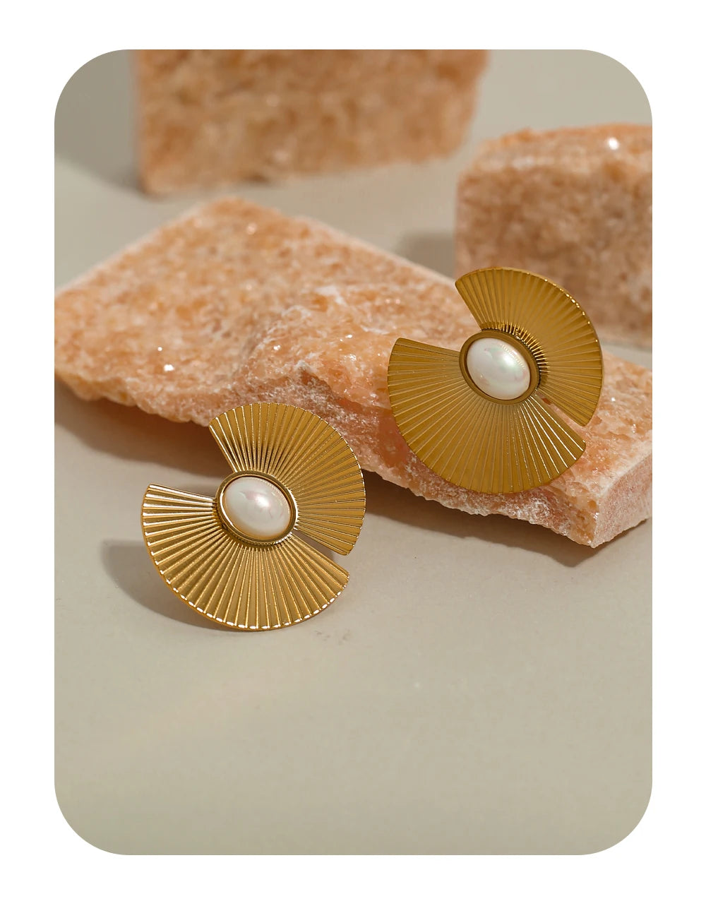 Pearl Flower Stud Earrings — 316L Stainless Steel · PS440