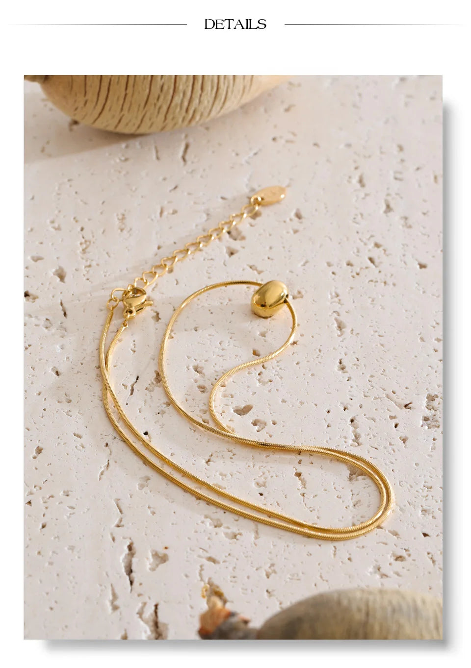 Cubic zirconia geometric necklace in gold-plated stainless steel with cubic zirconia.