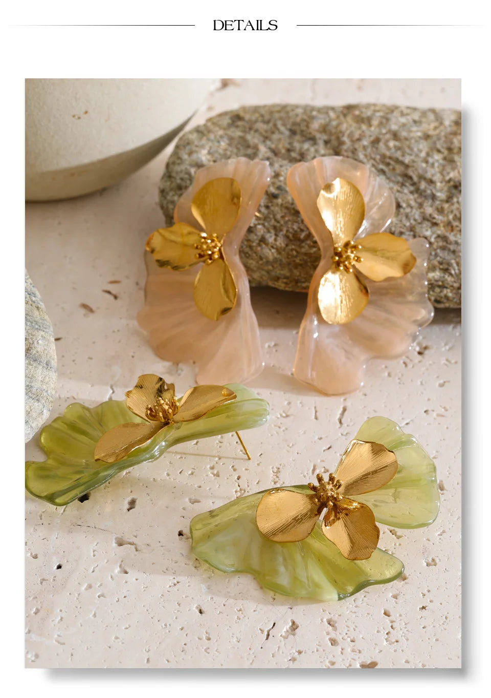 Green resin flower earrings in gold-plated stainless steel with resin.