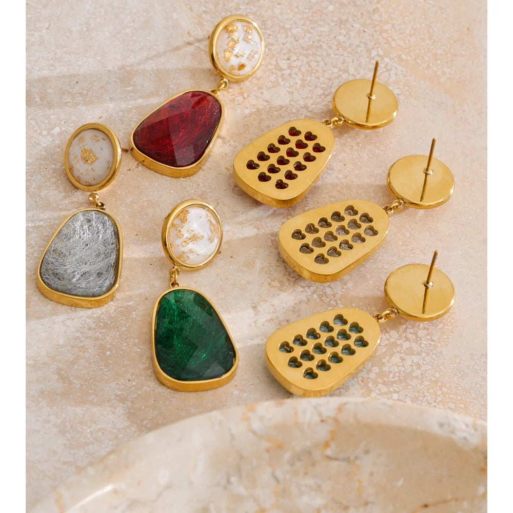 White resin multi-color earrings in gold-plated stainless steel with resin.