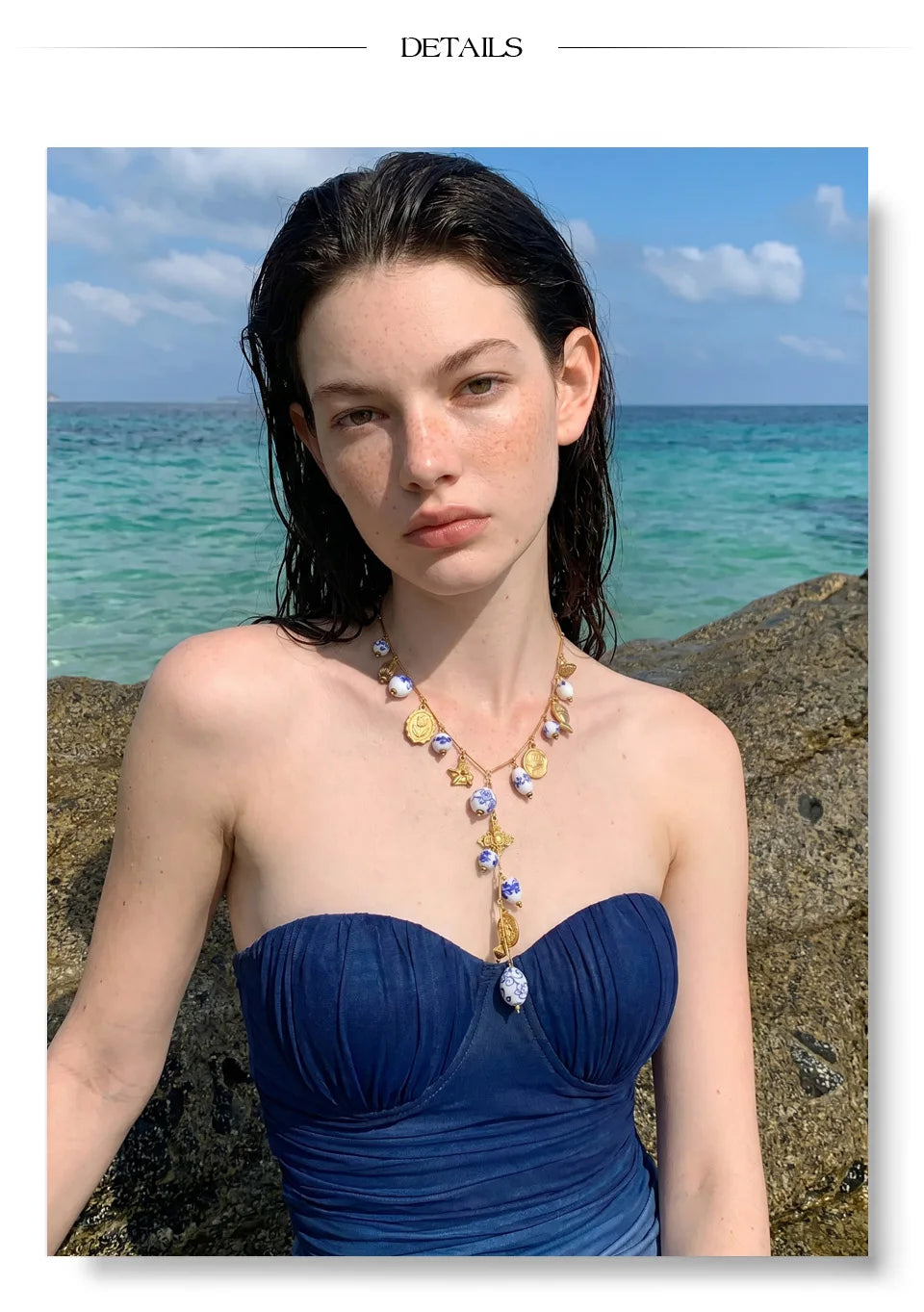Heart flower necklace in gold-plated stainless steel.