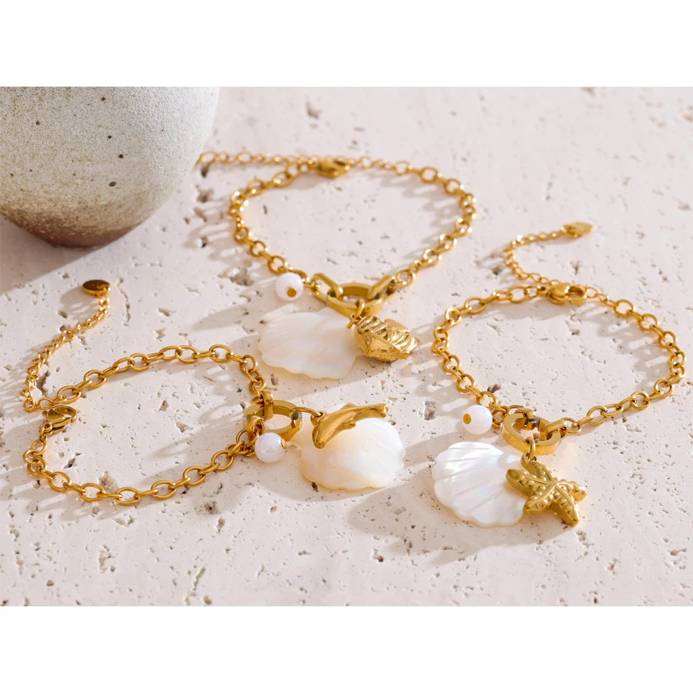 Shell Star Geometric Bracelet — Gold-Plated Stainless Steel with Shell · PS2251