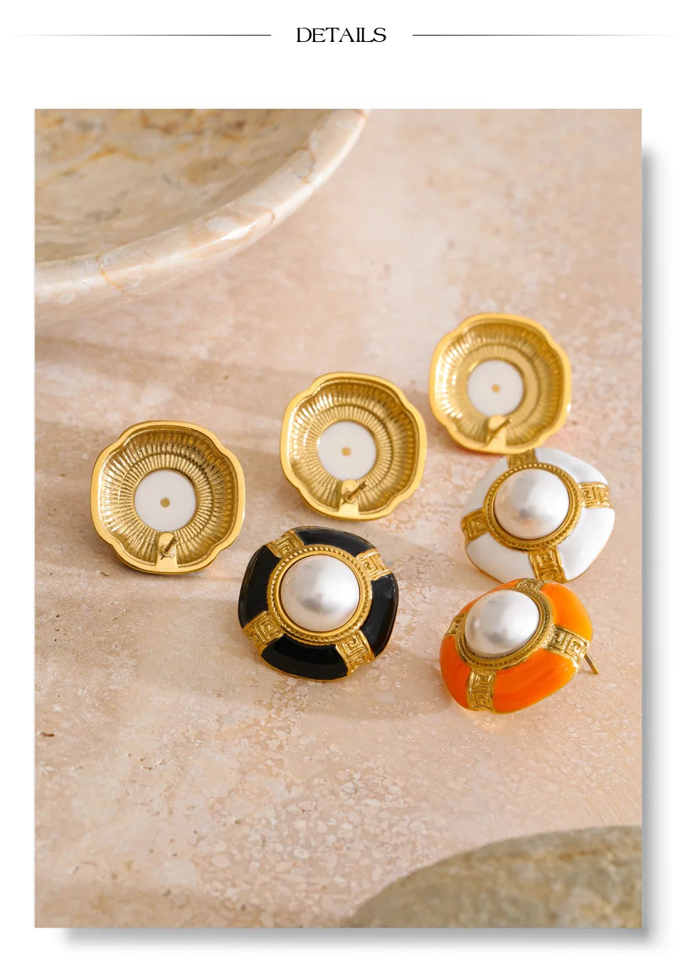 Pearl enamel geometric earrings in gold-plated stainless steel with pearl and enamel.