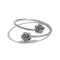 Flower geometric ring in 18K gold-plated stainless steel.