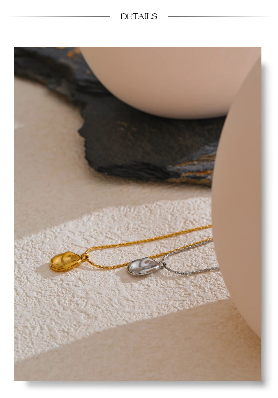 Hammered minimalist geometric necklace in gold-plated stainless steel.