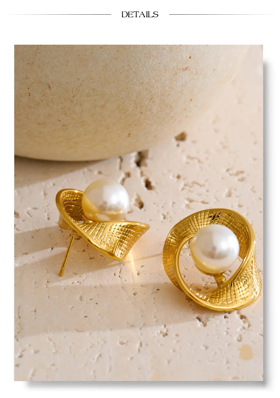 Pearl geometric earrings in gold-plated stainless steel with pearl.