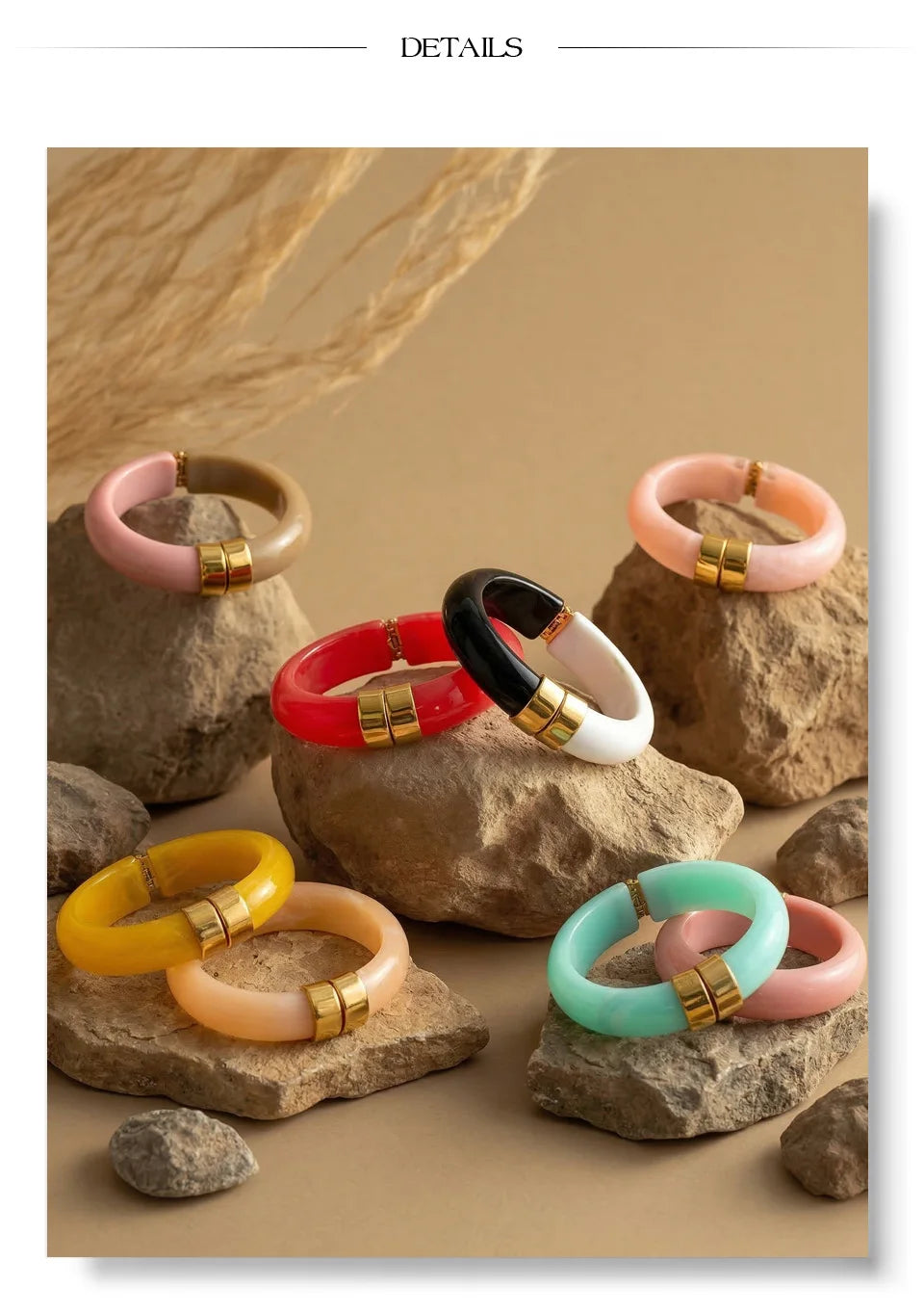Resin acrylic geometric bracelet in gold-plated stainless steel with resin and acrylic.