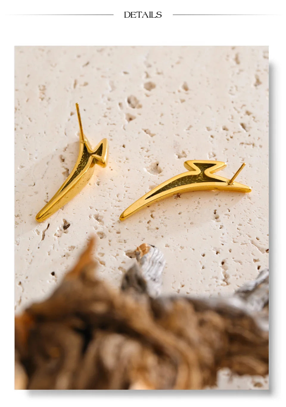 Geometric earrings in gold-plated stainless steel.