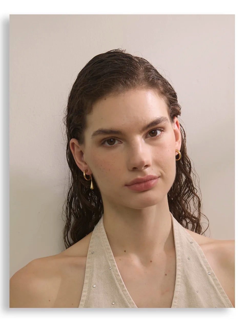 Geometric chain earrings in gold-plated stainless steel.