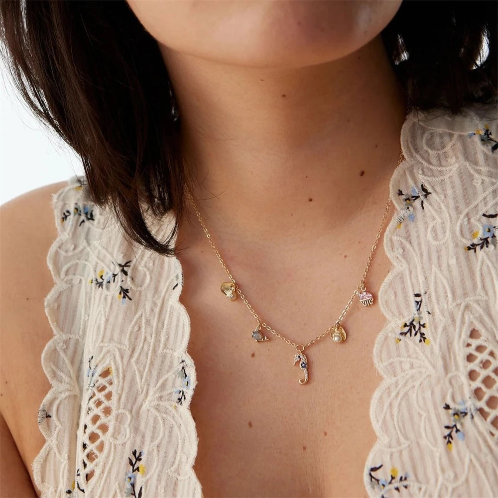 Summer Beach Series Seahorse Natural Stone Sea Blue Pendant Necklace Copper Electroplated Gold Color Preserving