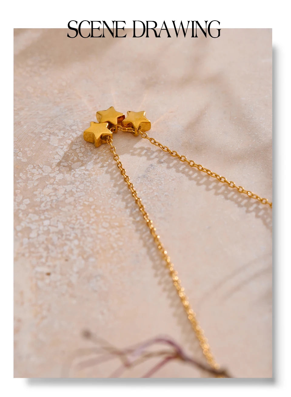 Star necklace in gold-plated stainless steel.