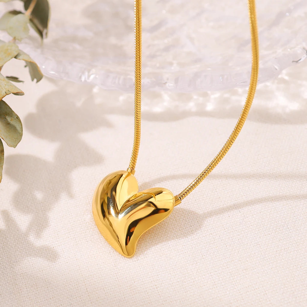 Irregular Heart Pendant Necklace Glossy — 316L Stainless Steel · PS401
