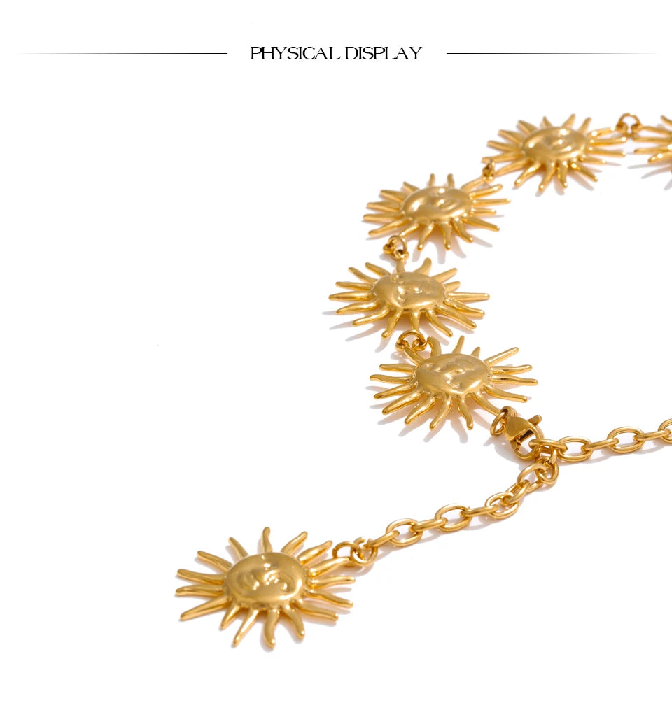 Sun geometric chain necklace in 18K gold-plated stainless steel.