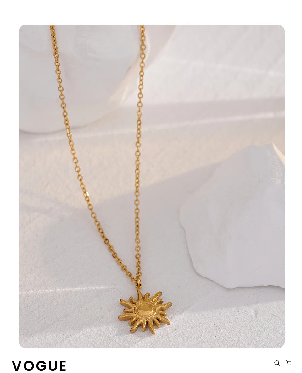 Sun geometric necklace in gold-plated stainless steel.