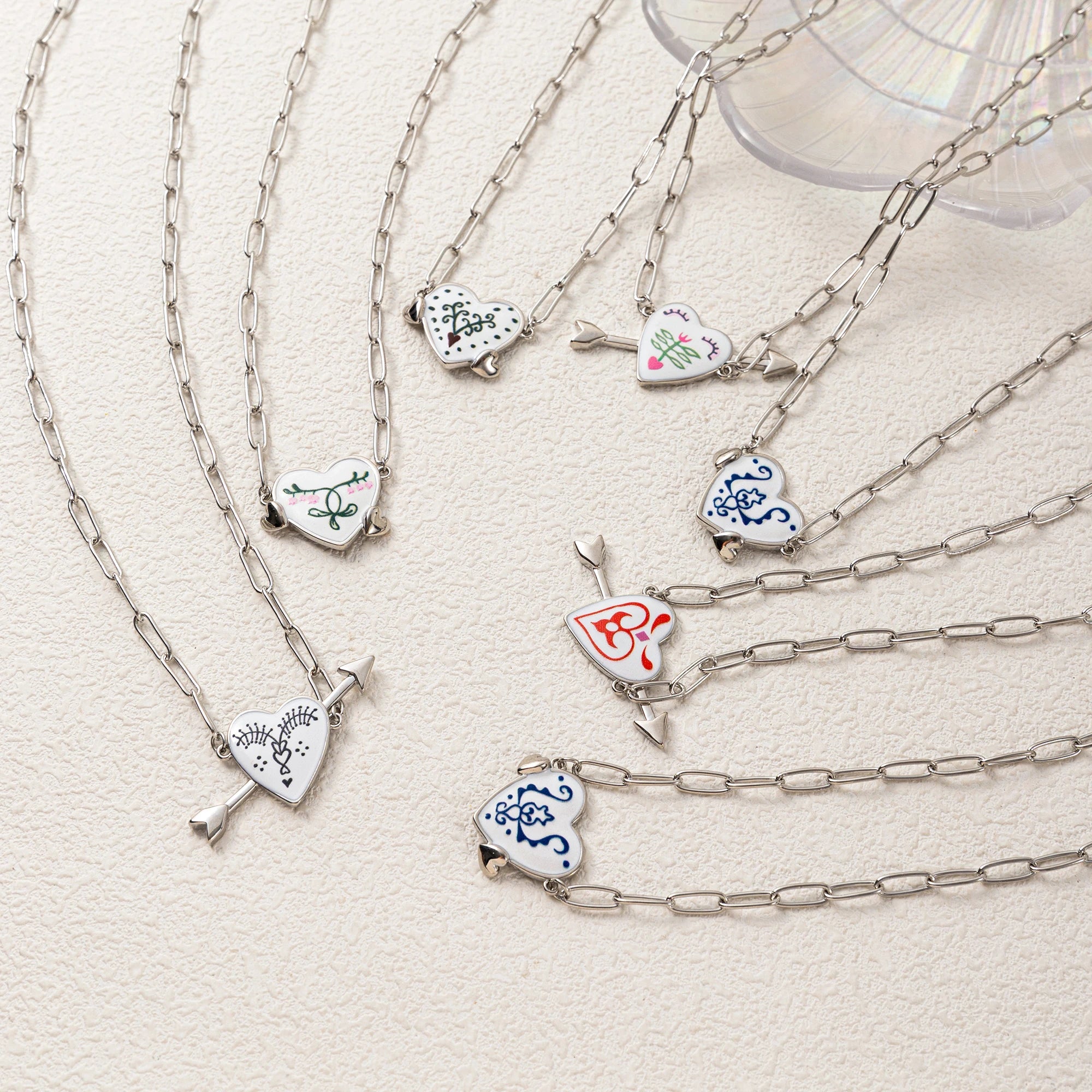 Vintage necklace with one arrow piercing personalized flower pattern, paperclip chain, gold-plated and color preserving
