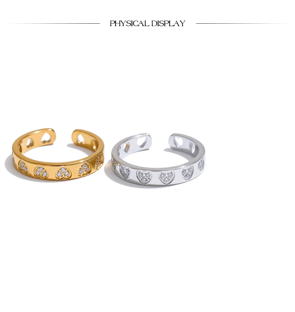 Cubic zirconia heart ring in gold-plated stainless steel with cubic zirconia.