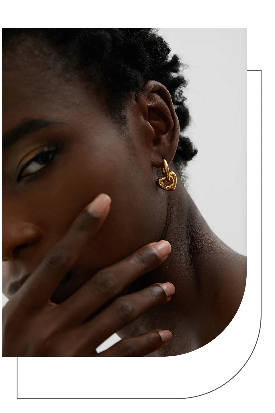Heart star moon earrings in gold-plated stainless steel.