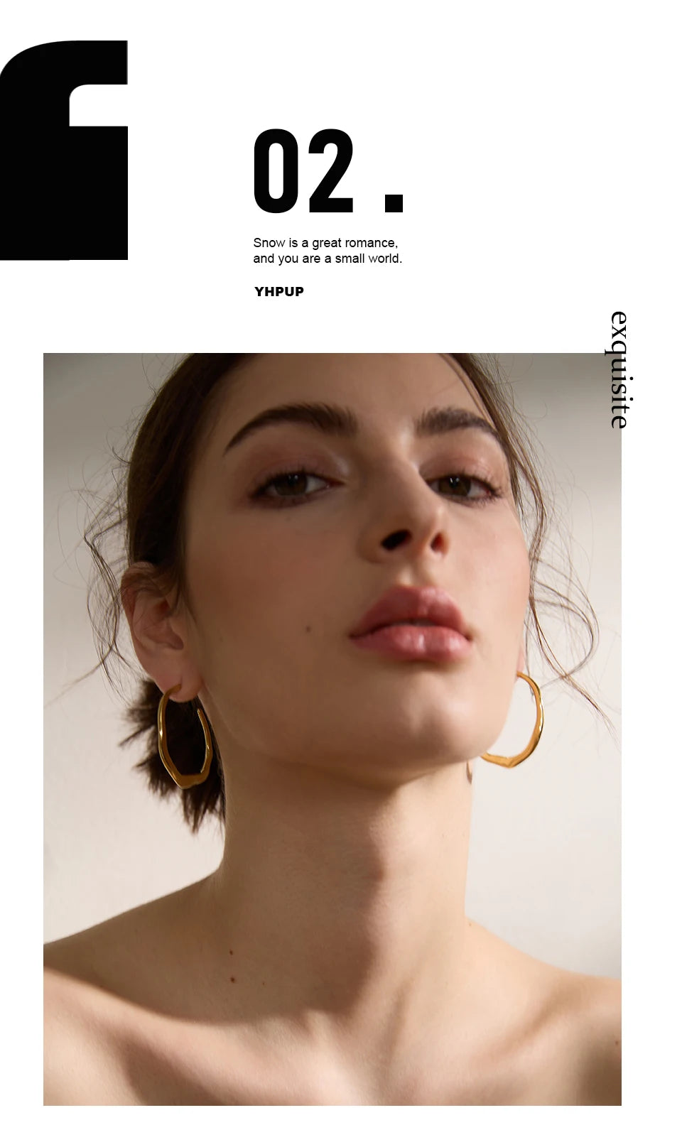 Minimalist geometric earrings in gold-plated stainless steel.