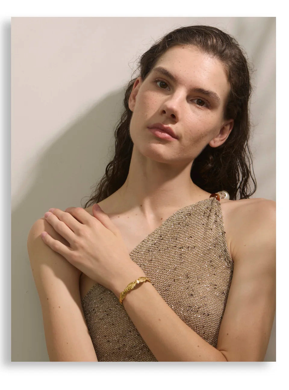 Shell Star Geometric Bracelet — Gold-Plated Stainless Steel with Shell · PS2123