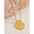 Geometric necklace in gold-plated stainless steel.