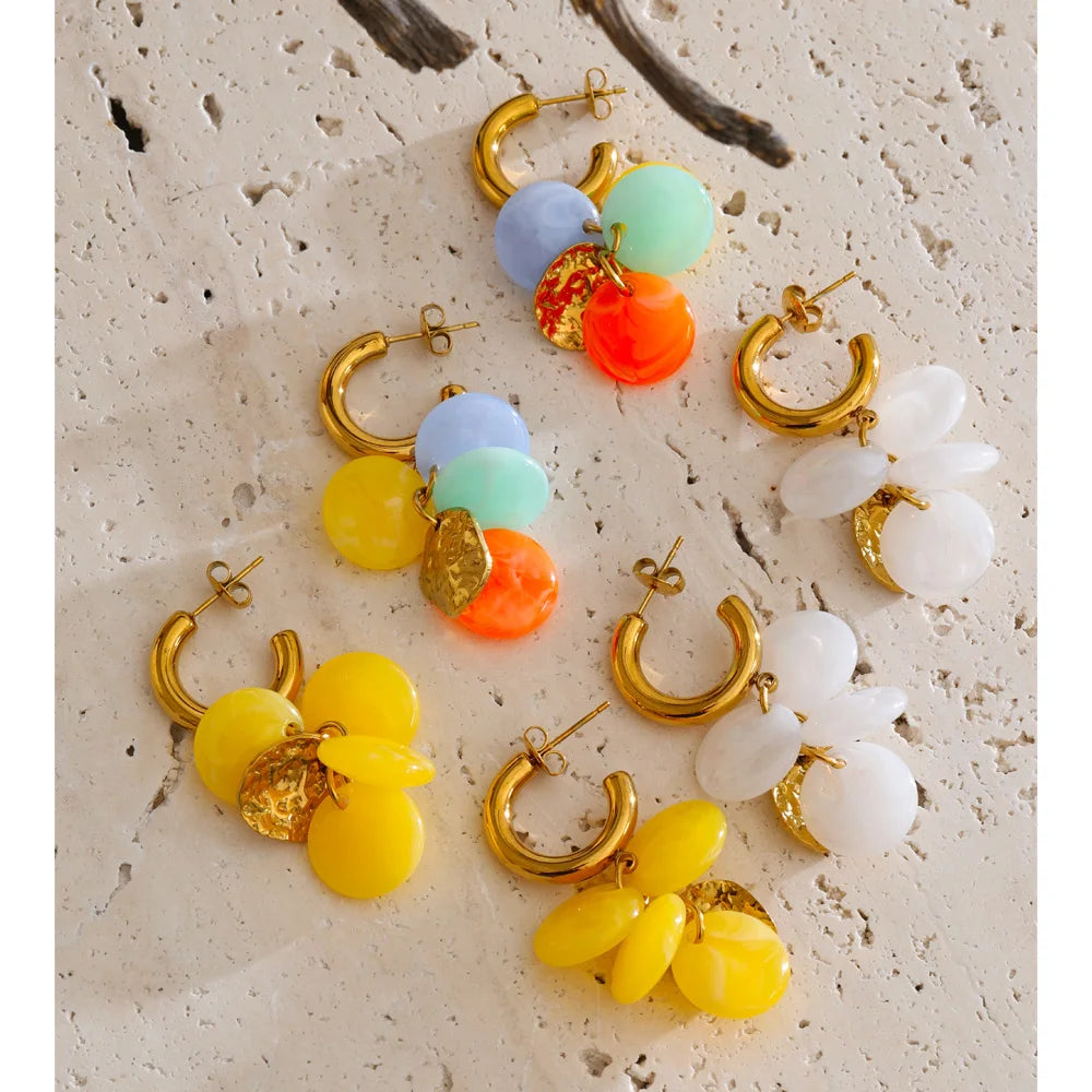 Resin acrylic multi-color earrings in gold-plated stainless steel with resin and acrylic.