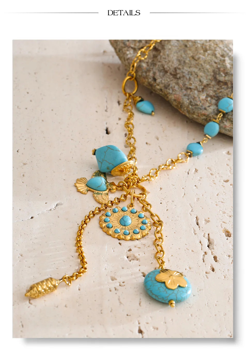 Natural stone flower geometric necklace in gold-plated stainless steel with natural stone.