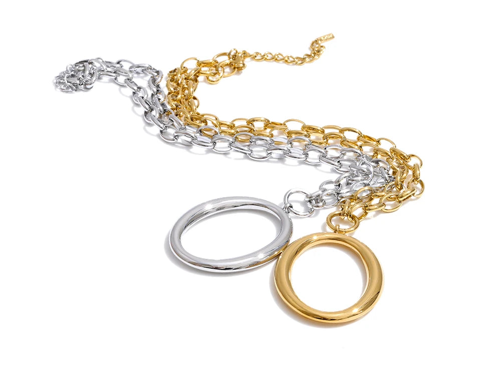 Geometric necklace in gold-plated stainless steel.
