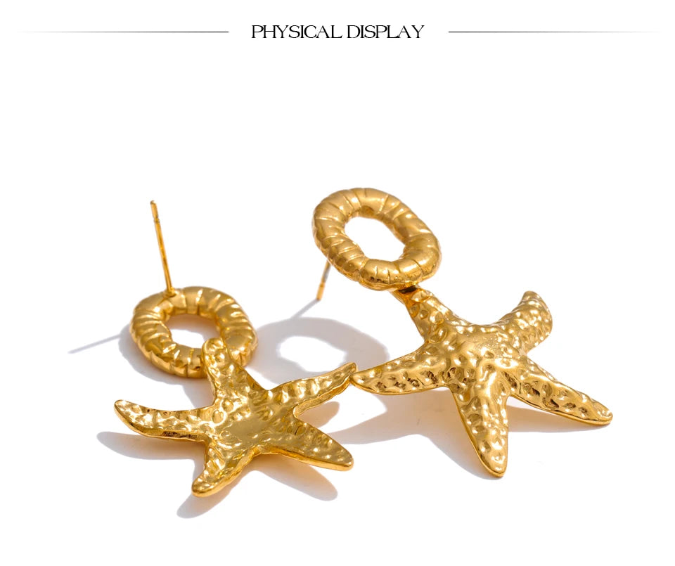 Star earrings in gold-plated stainless steel.