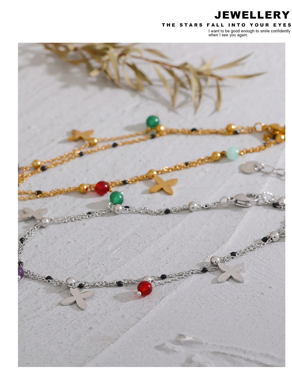 Natural stone flower beaded necklace in gold-plated stainless steel with natural stone.