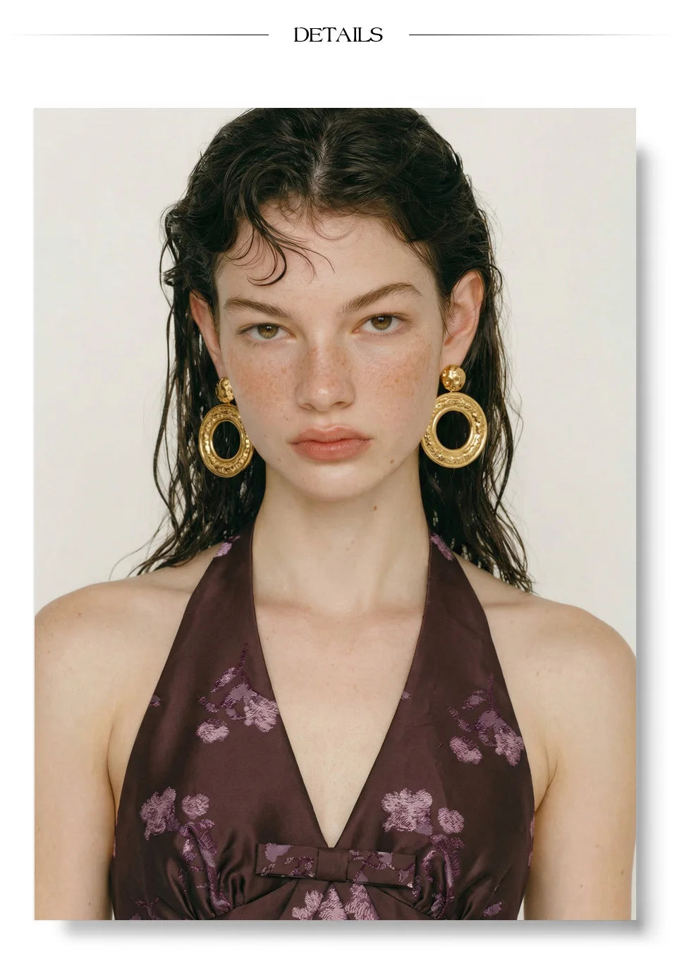 Geometric earrings in gold-plated stainless steel.