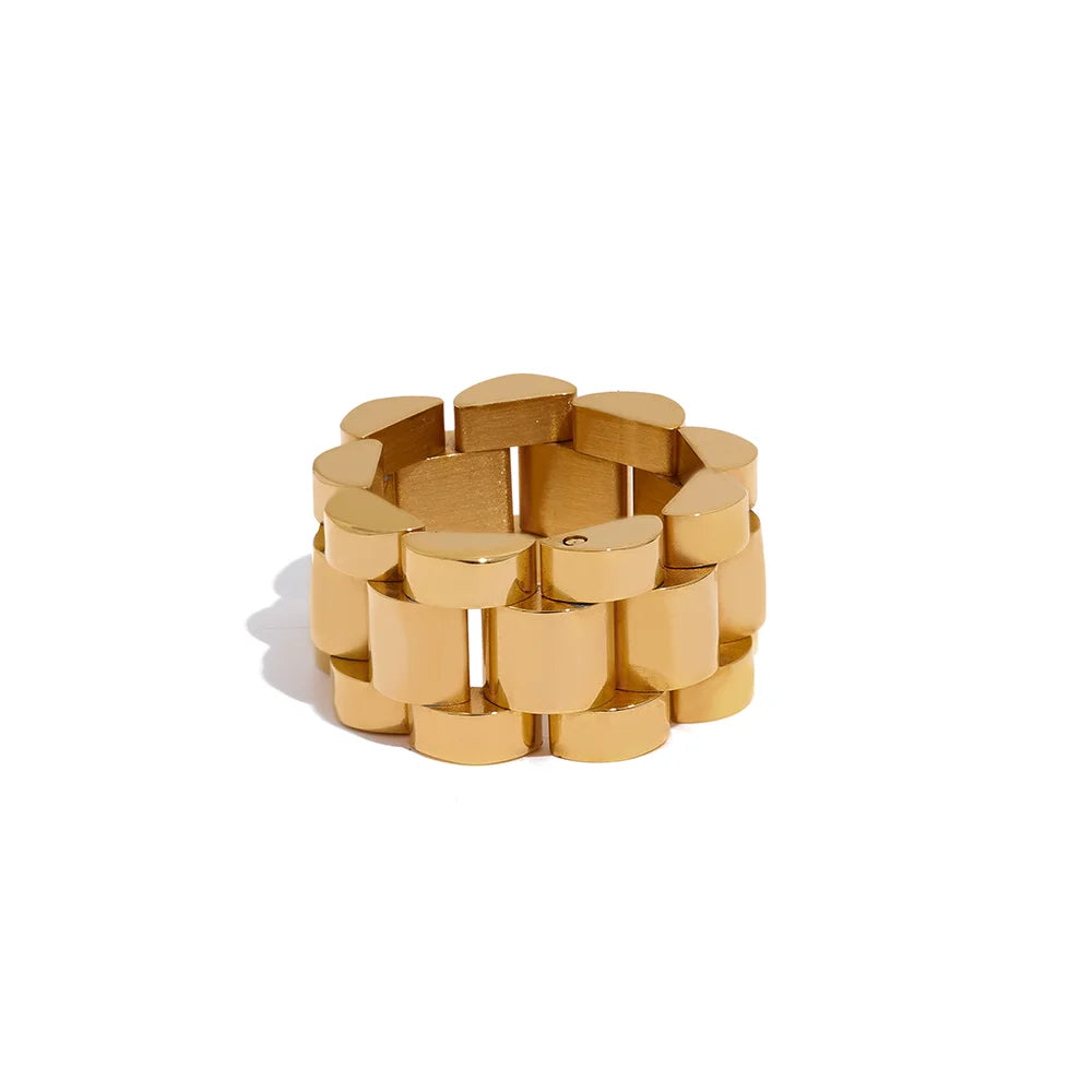 Geometric chain ring in gold-plated stainless steel.