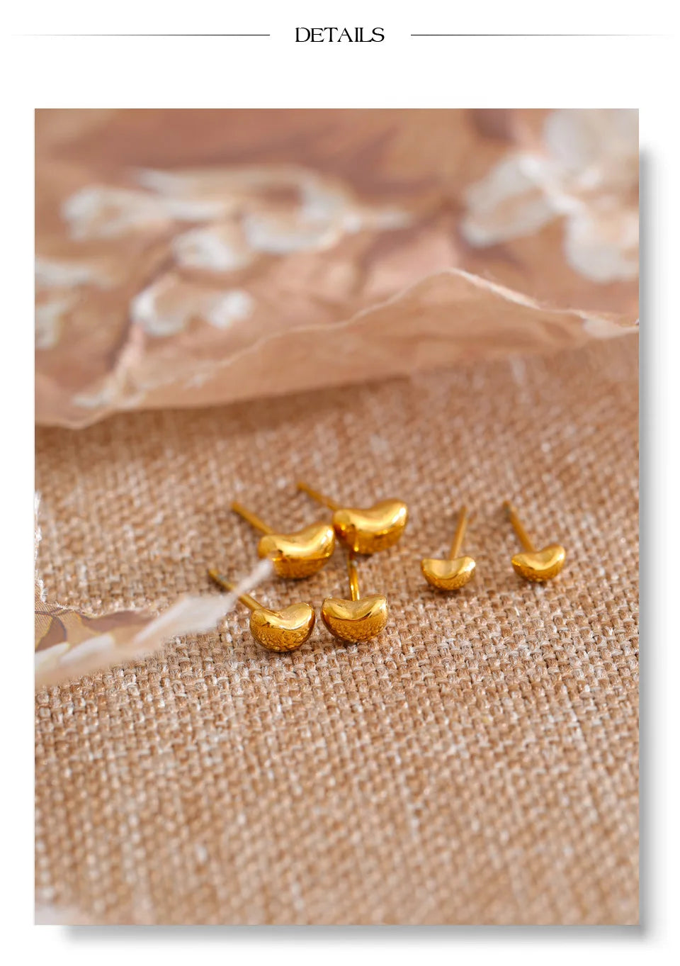 Heart earrings in gold-plated stainless steel.