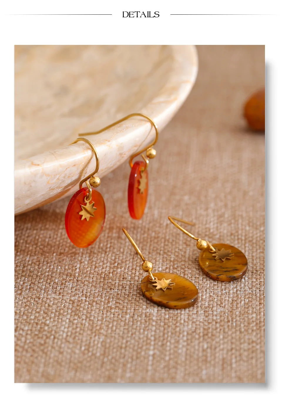 Natural stone geometric earrings in gold-plated stainless steel with natural stone.