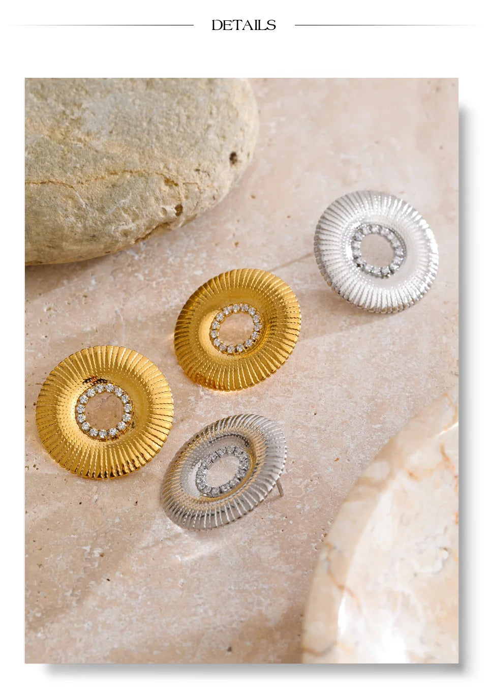 Cubic zirconia geometric earrings in gold-plated stainless steel with cubic zirconia.