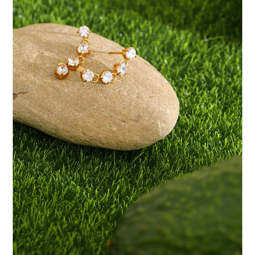 Cubic zirconia geometric chain earrings in gold-plated stainless steel with cubic zirconia.