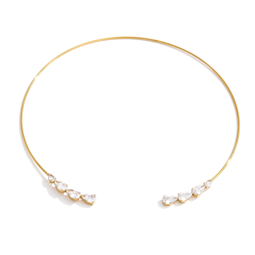Cubic zirconia geometric necklace in gold-plated stainless steel with cubic zirconia.