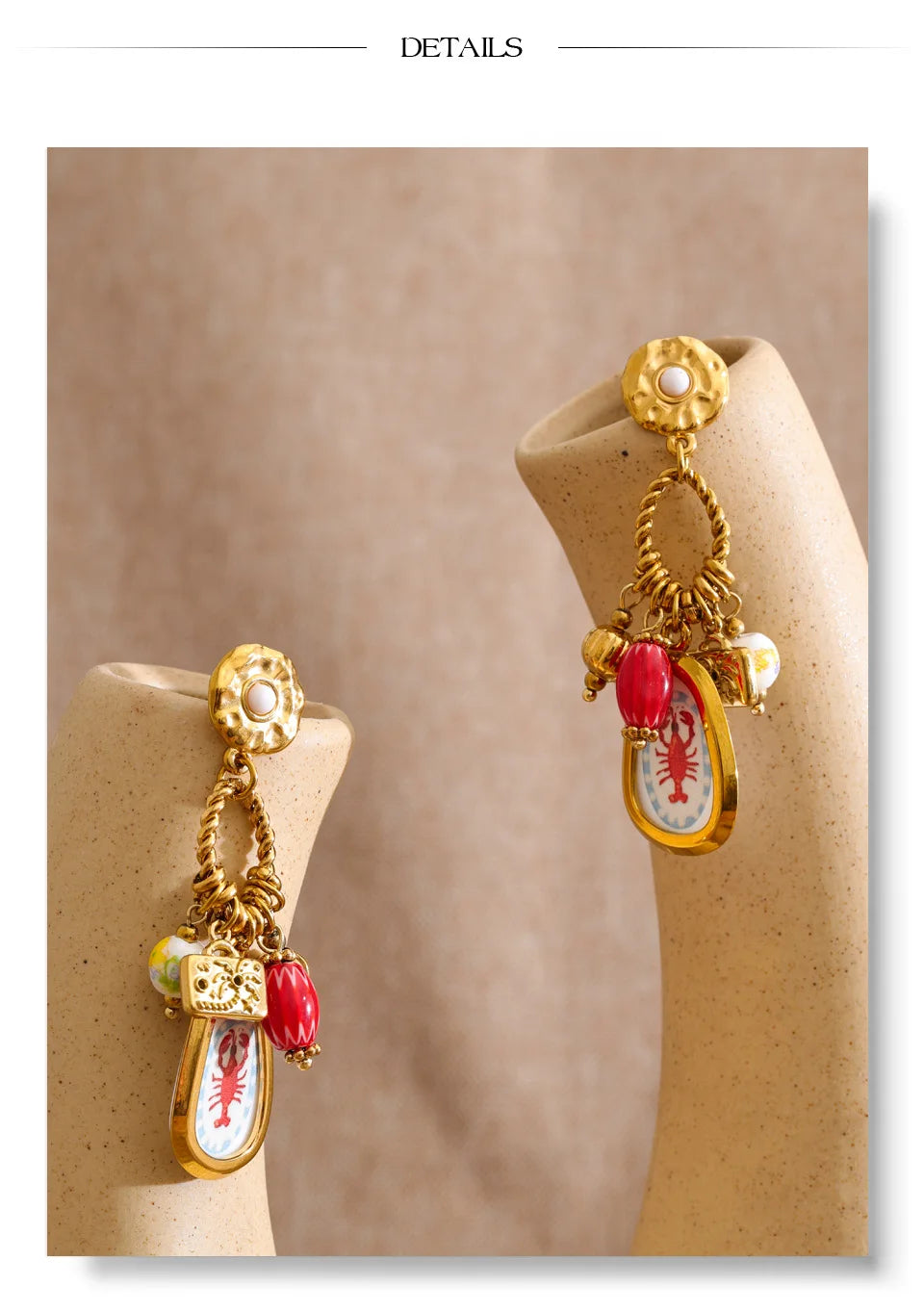 Geometric earrings in gold-plated stainless steel.
