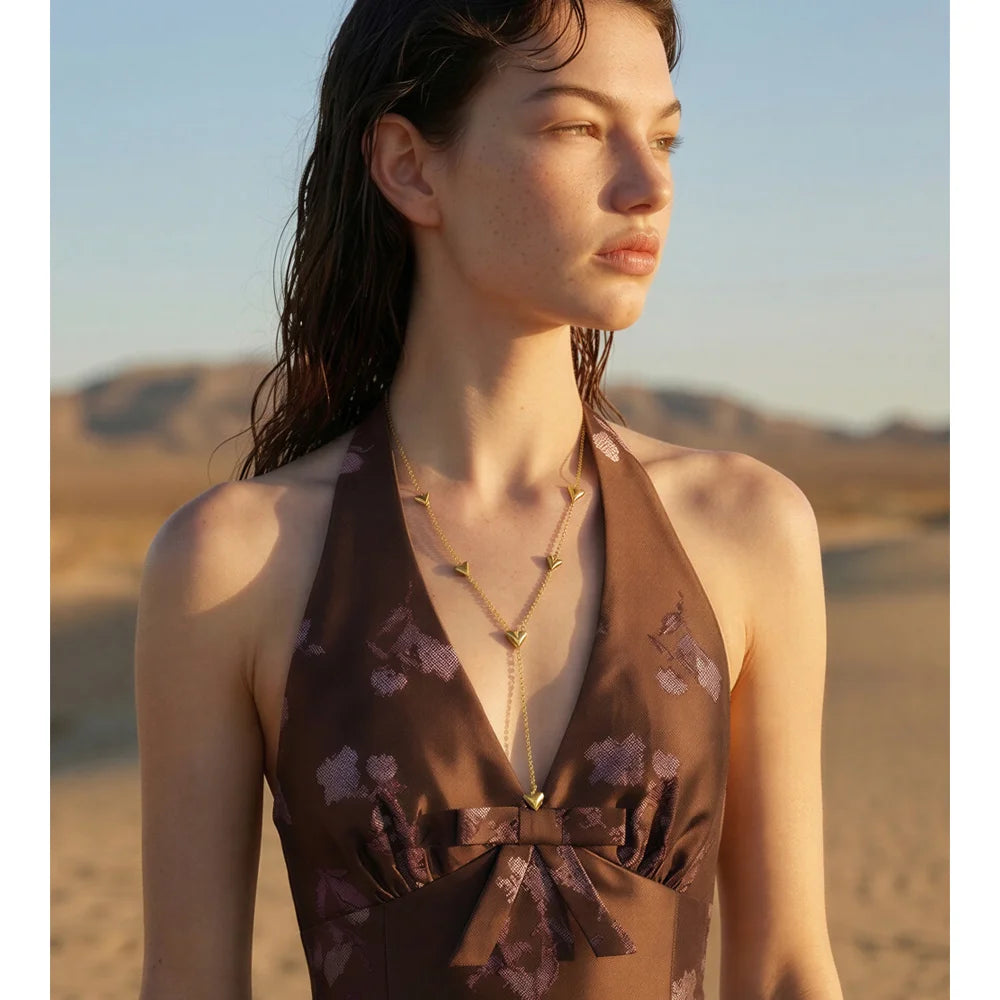 Heart chain necklace in gold-plated stainless steel.