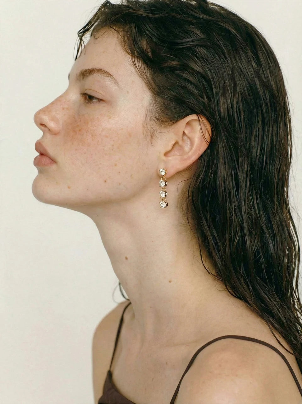 Cubic zirconia geometric chain earrings in gold-plated stainless steel with cubic zirconia.