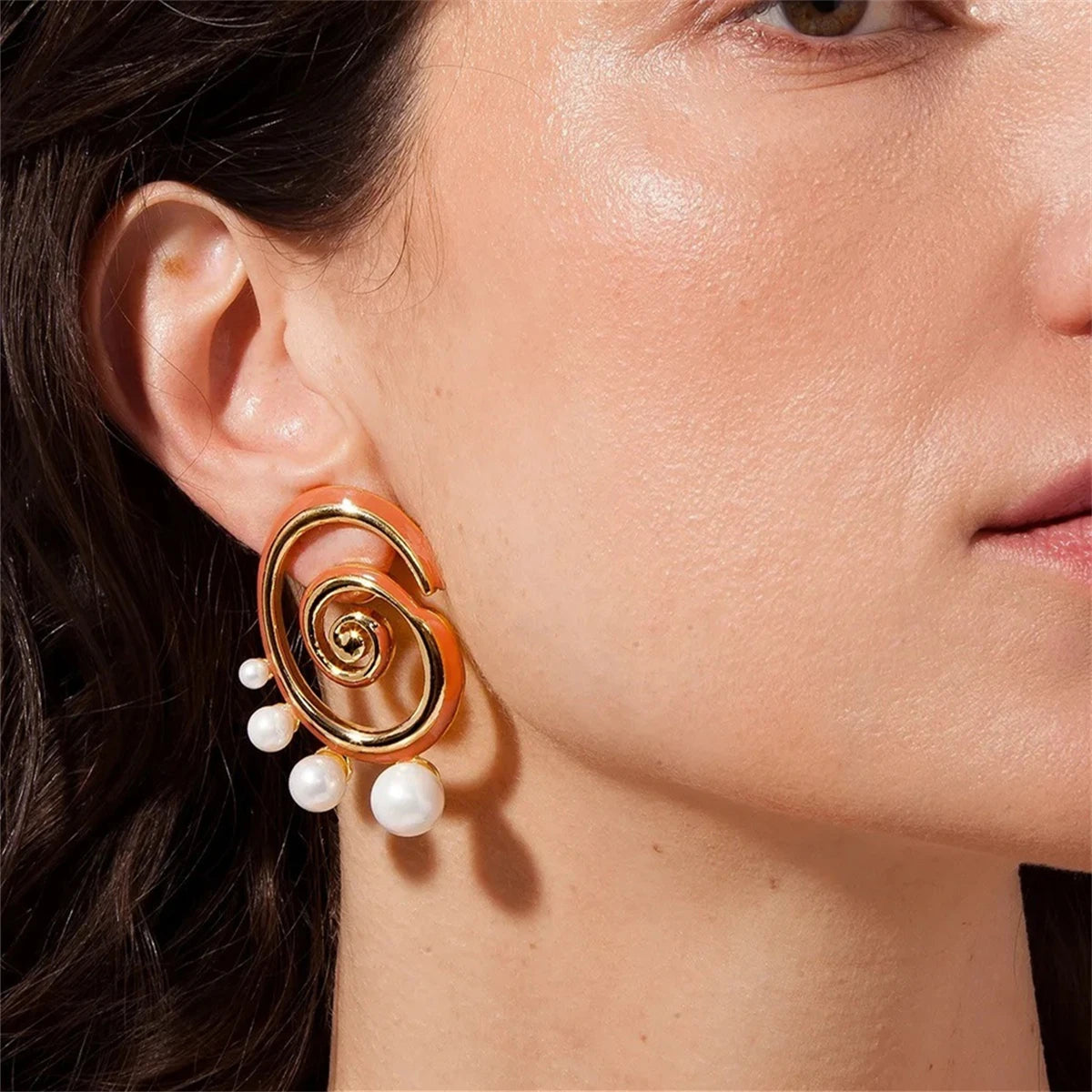 Spiral earrings, earrings, irregular pearls, fashionable and niche artistic stainless steel plated with 18k gold