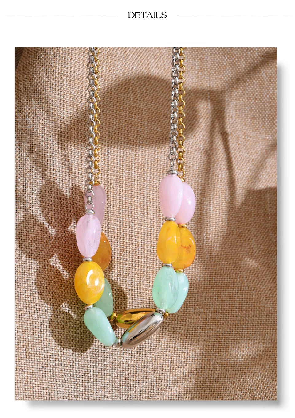 Resin natural stone geometric necklace in gold-plated stainless steel with natural stone and resin.