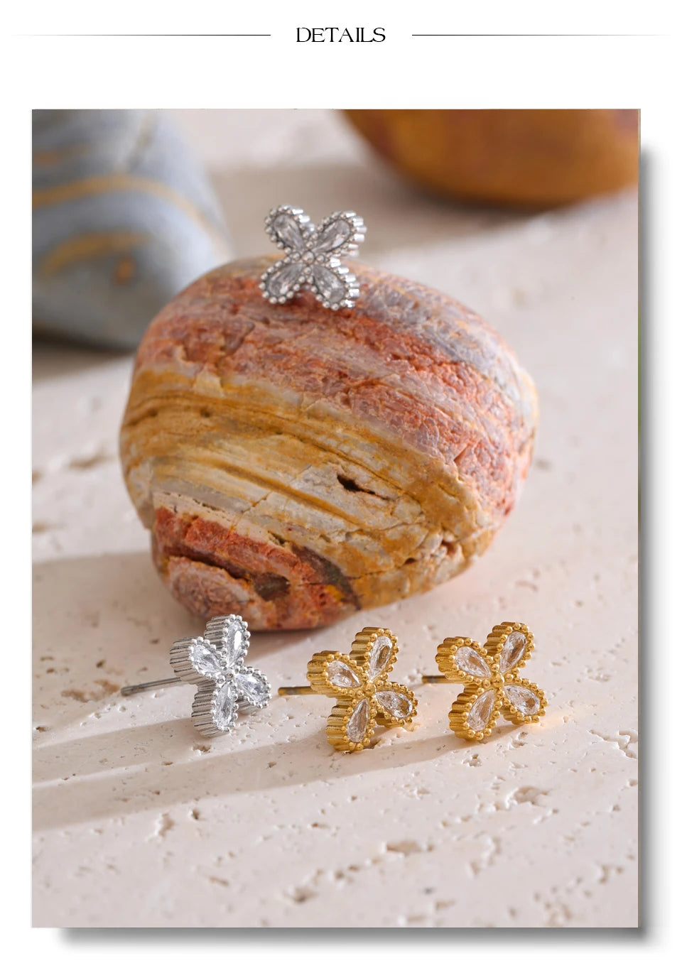 Cubic zirconia flower earrings in gold-plated stainless steel with cubic zirconia.