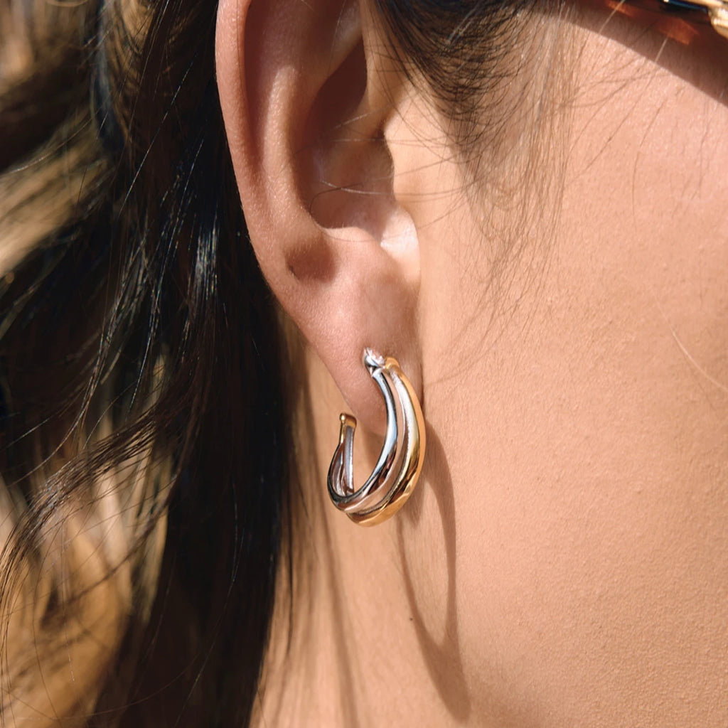 Two-Tone Twist Hoop Earrings — 18K Gold Plated · PA016