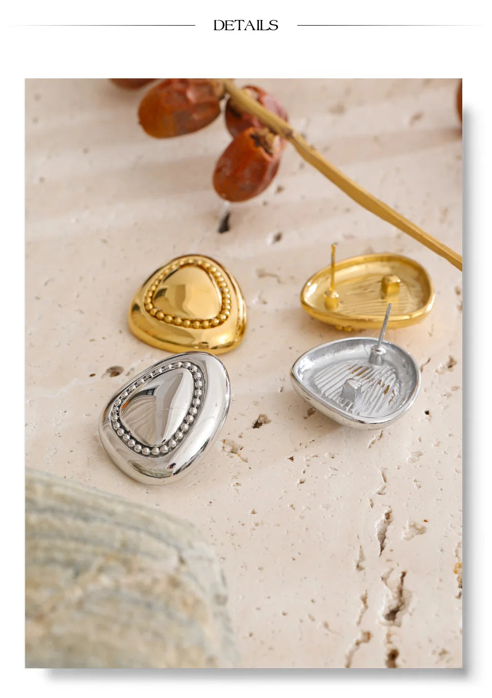 Geometric earrings in gold-plated stainless steel.