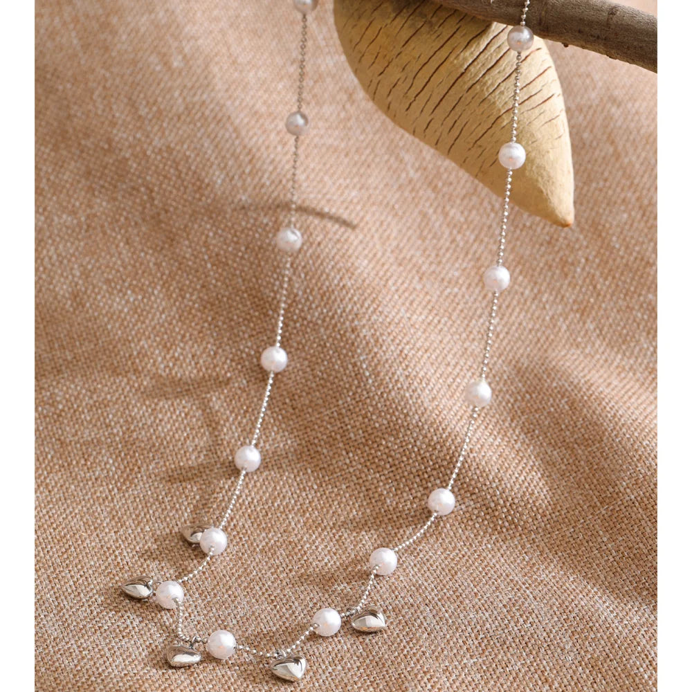 Pearl heart beaded necklace in gold-plated stainless steel with pearl.