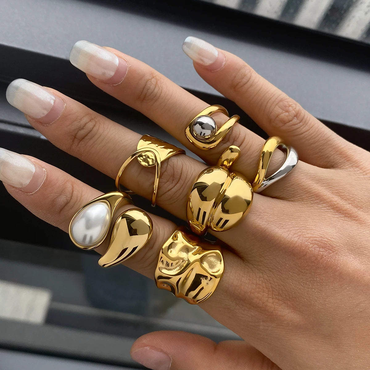 Two-Tone Pearl Waterdrop Ring — Stainless Steel · PS368