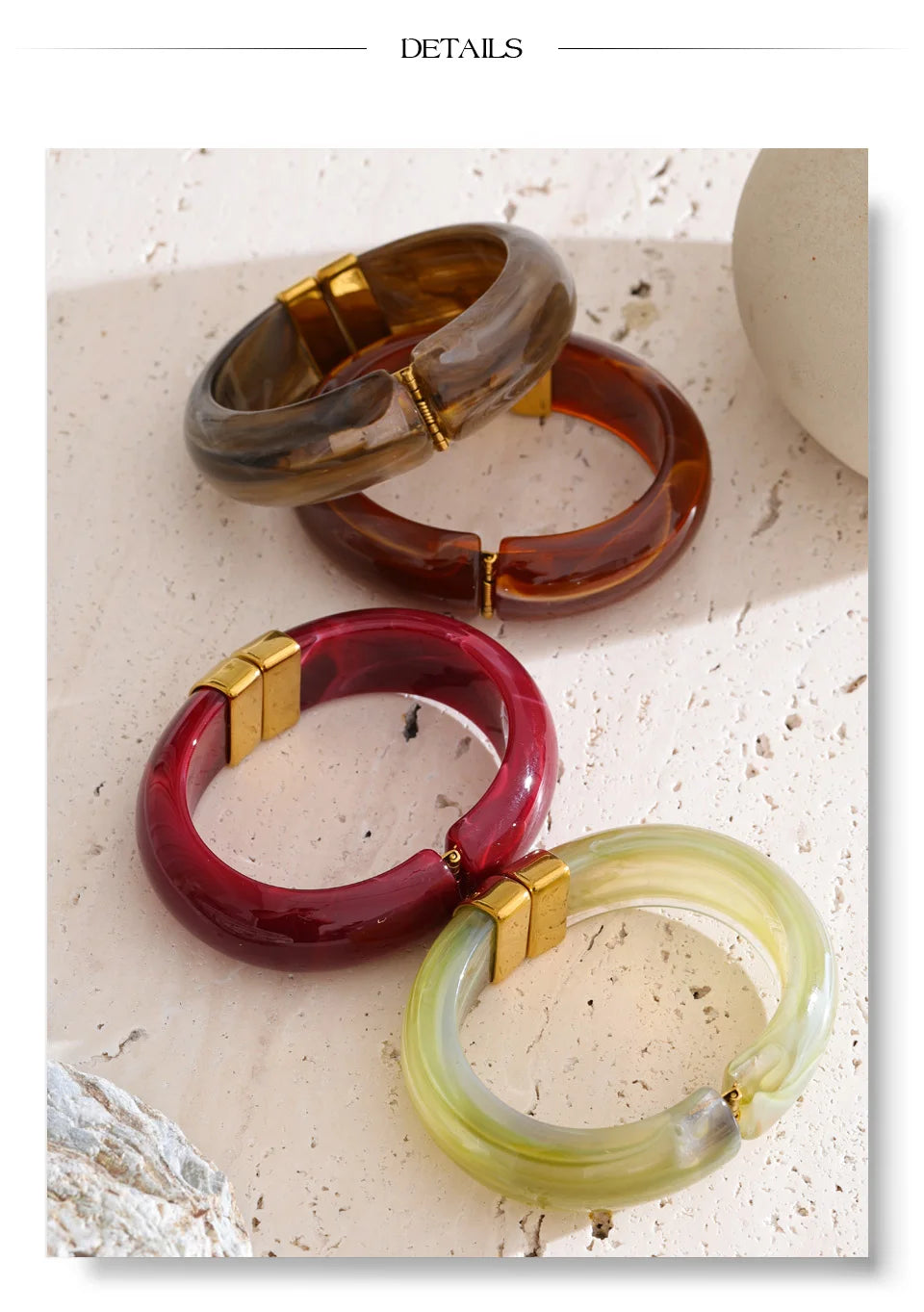 Green acrylic geometric bracelet in gold-plated stainless steel with acrylic.