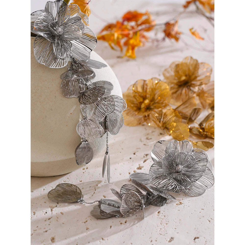 Flower Earrings — Gold-Plated Stainless Steel · PS2148